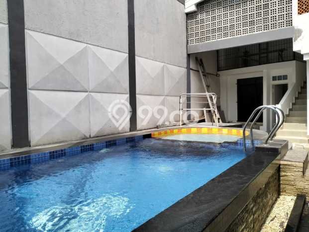 Ready to Use! Luxury House LT 314m2 Desain Elegan di Bintaro Ready to Use! Luxury House LT 314m2 Desain Elegan di Bintaro
