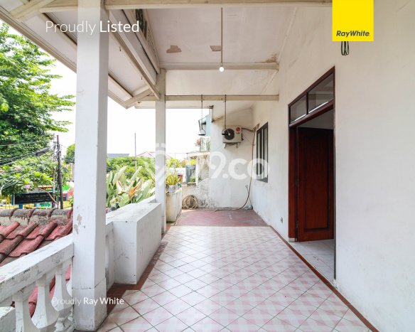Rumah Luxury Modern Siap Huni di Bintaro Jakarta Selatan Rumah Luxury Modern Siap Huni di Bintaro Jakarta Selatan