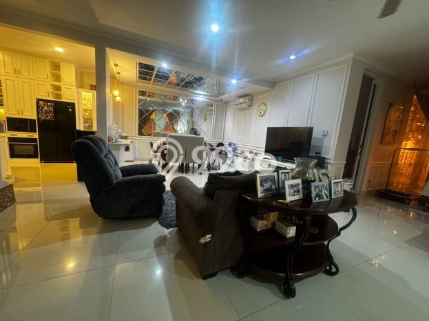 Ready to Use! Luxury House LT 165m2 Desain Elegan di Bintaro Ready to Use! Luxury House LT 165m2 Desain Elegan di Bintaro