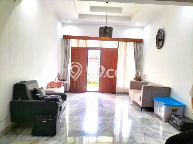Jual Rumah Mewah Megah Dengan View Eksklusif di Rempoa, Tangerang Selatan Jual Rumah Mewah Megah Dengan View Eksklusif di Rempoa, Tangerang Selatan