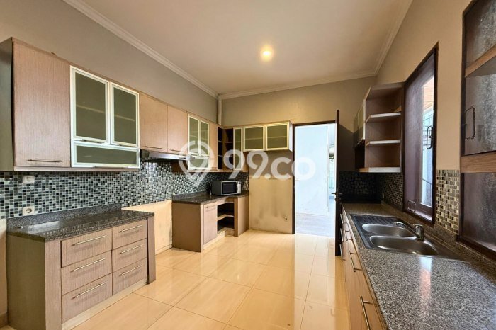 Rumah Mewah LB 344m2 Siap Pakai Desain Elegan di Kemang, Jakarta Selatan Rumah Mewah LB 344m2 Siap Pakai Desain Elegan di Kemang, Jakarta Selatan