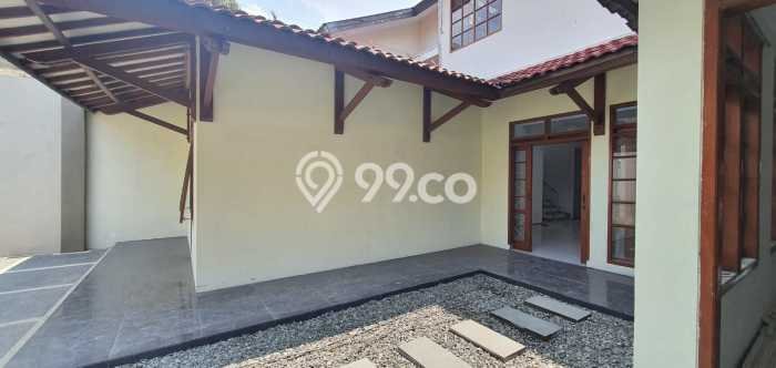 Rumah Mewah LB 350m2 Siap Pakai Desain Elegan di Taman Holis Indah, Bandung Rumah Mewah LB 350m2 Siap Pakai Desain Elegan di Taman Holis Indah, Bandung