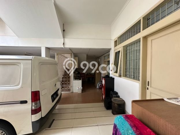 Ready to Use! Luxury House LT 390m2 Desain Elegan di Bandung Kota Ready to Use! Luxury House LT 390m2 Desain Elegan di Bandung Kota