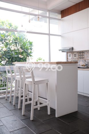 Jual Rumah Mewah Elegan Dengan View Cantik di Ragunan, Jakarta Selatan Jual Rumah Mewah Elegan Dengan View Cantik di Ragunan, Jakarta Selatan
