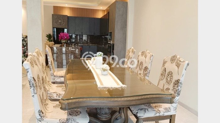 Rumah Elit Modern Tanpa Renovasi di Mekar Wangi Bandung Rumah Elit Modern Tanpa Renovasi di Mekar Wangi Bandung