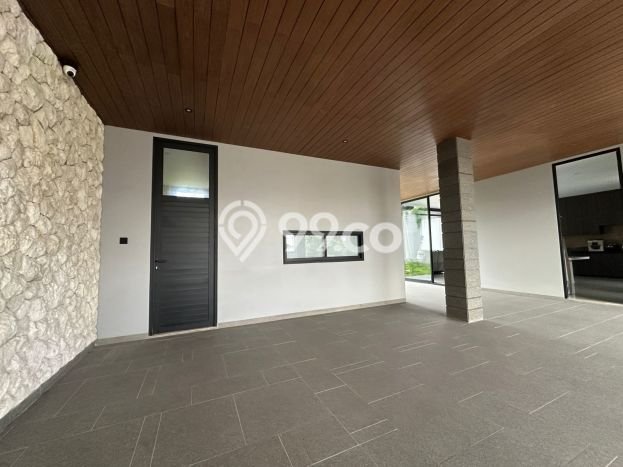 KESEMPATAN TERBAIK! Rumah Nyaman di , Luas 749m2m² Bangunan 420m2m² KESEMPATAN TERBAIK! Rumah Nyaman di , Luas 749m2m² Bangunan 420m2m²
