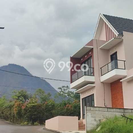 PROMO SPESIAL! Rumah Siap Huni di Batu, Batu, Luas 144m2m² LB 55m2m² PROMO SPESIAL! Rumah Siap Huni di Batu, Batu, Luas 144m2m² LB 55m2m²