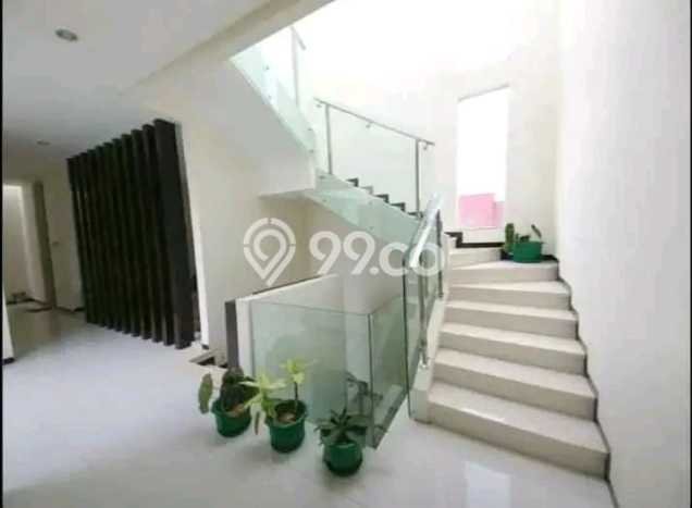 Jual Rumah Luas Elegan Dengan View Eksklusif di Permata Jingga, Malang Jual Rumah Luas Elegan Dengan View Eksklusif di Permata Jingga, Malang