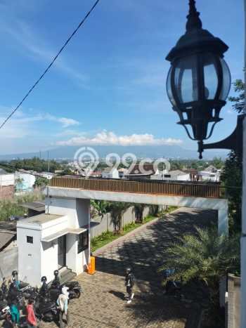 Dijual Cepat Rumah dengan 3 Kamar Tidur dan 2 Kamar Mandi di Kawasan Pakis, Malang Dijual Cepat Rumah dengan 3 Kamar Tidur dan 2 Kamar Mandi di Kawasan Pakis, Malang
