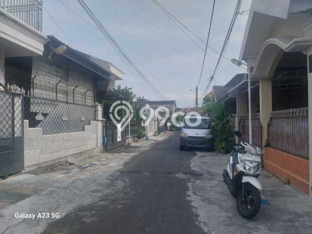 Rumah Terawat di , Malang, LT 135m2m² LB 210m2m² DIJUAL CEPAT! Rumah Terawat di , Malang, LT 135m2m² LB 210m2m² DIJUAL CEPAT!