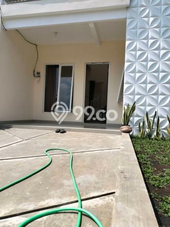 Rumah 2 KT 2 KM di Kawasan Pakis, Malang Rumah 2 KT 2 KM di Kawasan Pakis, Malang