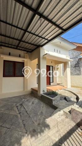 Rumah Luas Asri 2 KT Siap Pakai di Merjosari Malang Rumah Luas Asri 2 KT Siap Pakai di Merjosari Malang