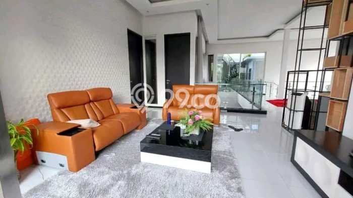 Rumah LT 410m2m² Semi Furnished di Lokasi Prestisius Permata Jingga, Malang Rumah LT 410m2m² Semi Furnished di Lokasi Prestisius Permata Jingga, Malang
