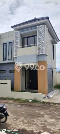 Hunian Impian Keluarga! Rumah 2 Lantai area Sukun, Malang, LT 64m2m² Bangunan 52m2m² Hunian Impian Keluarga! Rumah 2 Lantai area Sukun, Malang, LT 64m2m² Bangunan 52m2m²