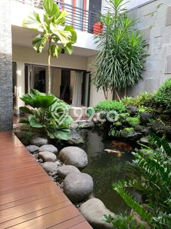 Hunian Mewah LB 650m2 Siap Pakai Desain Elegan di Soekarno Hatta, Malang Hunian Mewah LB 650m2 Siap Pakai Desain Elegan di Soekarno Hatta, Malang