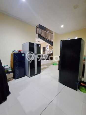 Siap Huni Hunian Elit 6 Kamar di Cipayung Dekat ke Mana Pun Siap Huni Hunian Elit 6 Kamar di Cipayung Dekat ke Mana Pun