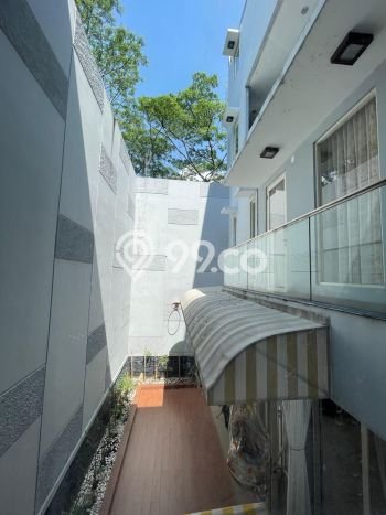 Rumah Mewah LB 400m2 Siap Huni Desain Elegan di Ancol, Jakarta Utara Rumah Mewah LB 400m2 Siap Huni Desain Elegan di Ancol, Jakarta Utara