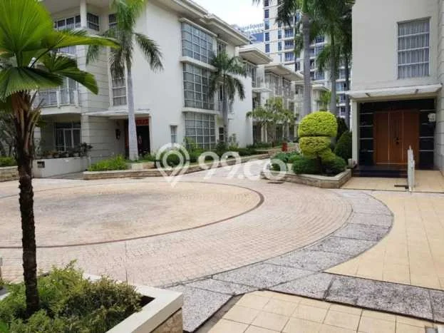 Rumah Elit Modern Siap Huni di Pluit Jakarta Utara Rumah Elit Modern Siap Huni di Pluit Jakarta Utara