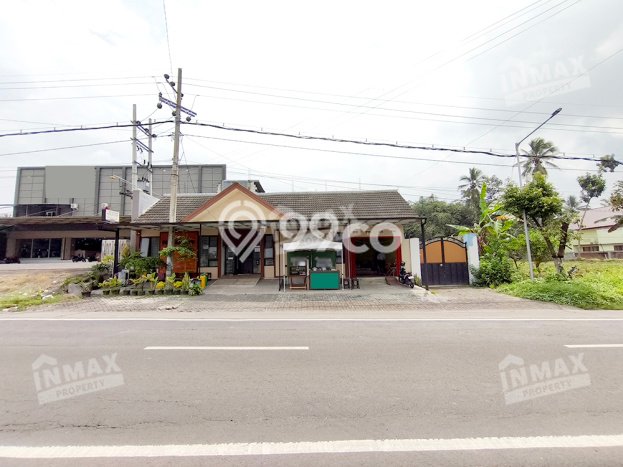 Area Ramai! Gudang Dijual di Tumpang untuk Bisnis Luas Bangunan 750m2 Area Ramai! Gudang Dijual di Tumpang untuk Bisnis Luas Bangunan 750m2
