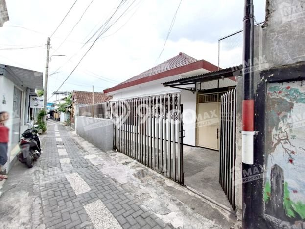 FEATURED! Rumah di Klojen, 5 KT, Lokasi Strategis, Luas 297m² Bangunan 200m² FEATURED! Rumah di Klojen, 5 KT, Lokasi Strategis, Luas 297m² Bangunan 200m²