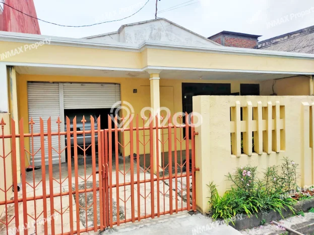 HOT DEAL! Dijual Rumah Premium area Mayjen Sungkono, Surabaya, LT 180m² LB 130m² HOT DEAL! Dijual Rumah Premium area Mayjen Sungkono, Surabaya, LT 180m² LB 130m²