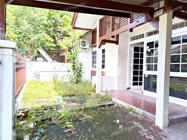 BEST OFFER! Rumah Nyaman di Rungkut, LT 162m2m² Bangunan 110m2m² BEST OFFER! Rumah Nyaman di Rungkut, LT 162m2m² Bangunan 110m2m²
