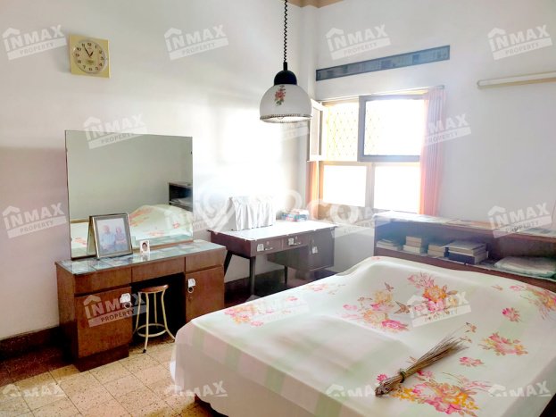 Jual Rumah Eksklusif 4 KT di Pulau-pulau, Malang Jual Rumah Eksklusif 4 KT di Pulau-pulau, Malang