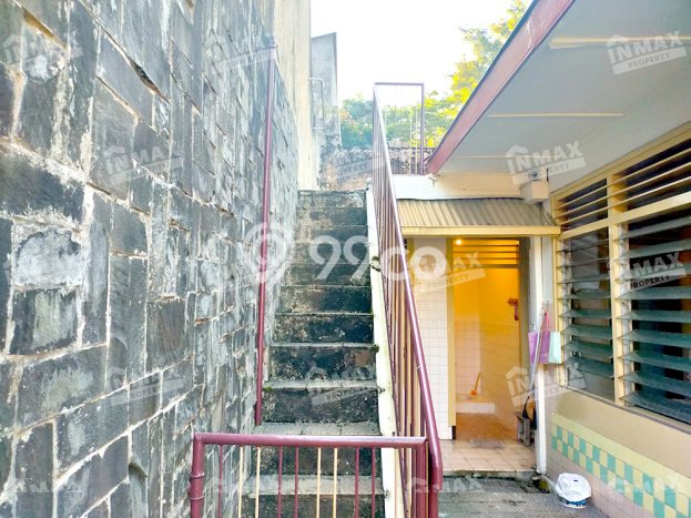 Jual Rumah Eksklusif 4 KT di Pulau-pulau, Malang Jual Rumah Eksklusif 4 KT di Pulau-pulau, Malang