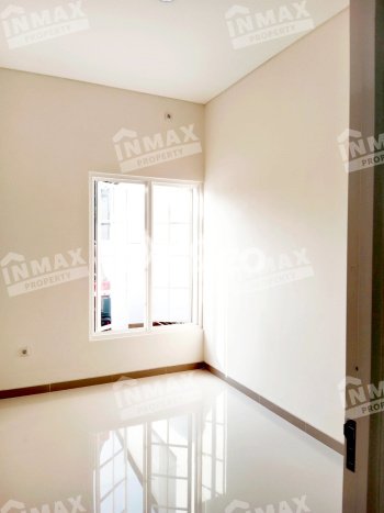 Dijual Terbatas Rumah 2 Kamar Tidur di Rungkut, Bebas Banjir, Surabaya Dijual Terbatas Rumah 2 Kamar Tidur di Rungkut, Bebas Banjir, Surabaya