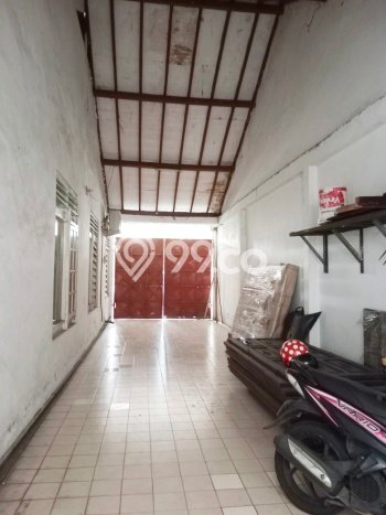 Rumah 17 KT 5 KM Pemandangan Kota di Tenggilis Mejoyo, Surabaya Rumah 17 KT 5 KM Pemandangan Kota di Tenggilis Mejoyo, Surabaya