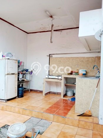Rumah 17 KT 5 KM Pemandangan Kota di Tenggilis Mejoyo, Surabaya Rumah 17 KT 5 KM Pemandangan Kota di Tenggilis Mejoyo, Surabaya