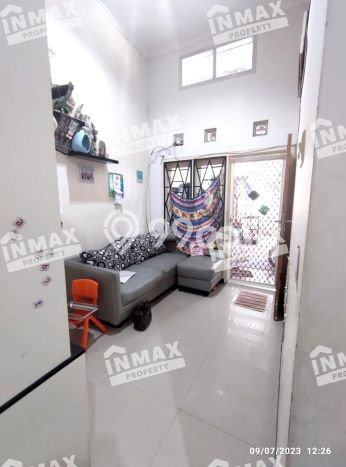 Rumah 3 KT 2 KM LT 100m², Luas Bangunan 90m² di Rungkut, Surabaya Rumah 3 KT 2 KM LT 100m², Luas Bangunan 90m² di Rungkut, Surabaya