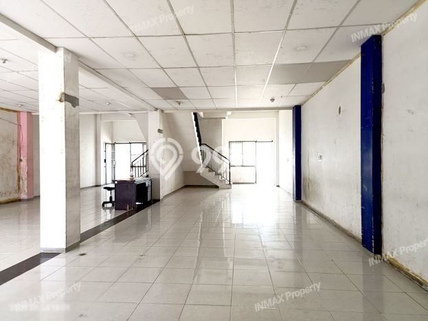 AREA KOMERSIAL! Ruko For Rent Kawasan Blimbing, Luas 360m², Jalan Strategis, Siap Bisnis AREA KOMERSIAL! Ruko For Rent Kawasan Blimbing, Luas 360m², Jalan Strategis, Siap Bisnis