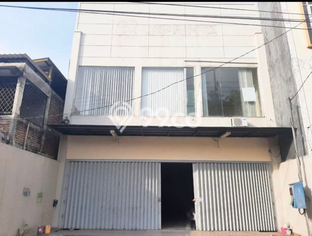 For Rent Ruko Kawasan Premium Kawasan Wiyung, Luas 850m², Siap Usaha For Rent Ruko Kawasan Premium Kawasan Wiyung, Luas 850m², Siap Usaha