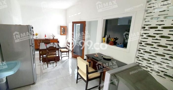 Rumah Tenang area Malang Kota, 2 KM, Luas 353m² LB 275m² Rumah Tenang area Malang Kota, 2 KM, Luas 353m² LB 275m²