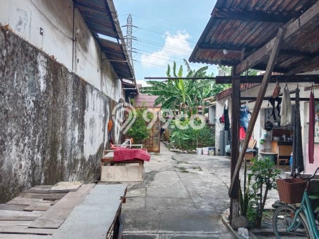 Gudang Dijual Lokasi Emas di Tandes Luas 800m2 Gudang Dijual Lokasi Emas di Tandes Luas 800m2