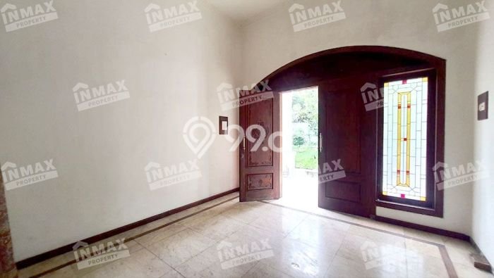 Rumah Siap Huni LT 210m² / LB 300m² di Lokasi Strategis Malang Kota, Malang Rumah Siap Huni LT 210m² / LB 300m² di Lokasi Strategis Malang Kota, Malang