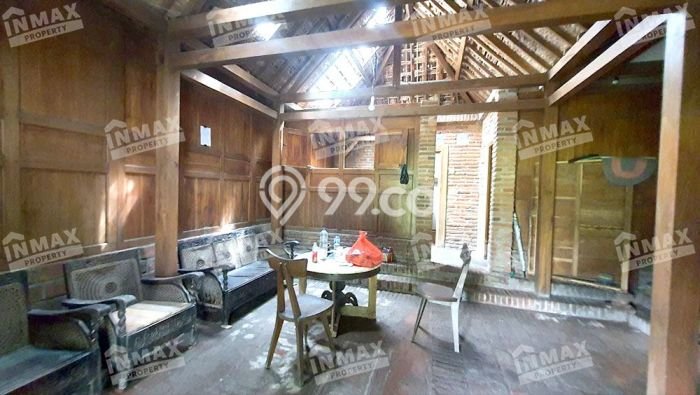 Rumah Siap Huni LT 210m² / LB 300m² di Lokasi Strategis Malang Kota, Malang Rumah Siap Huni LT 210m² / LB 300m² di Lokasi Strategis Malang Kota, Malang