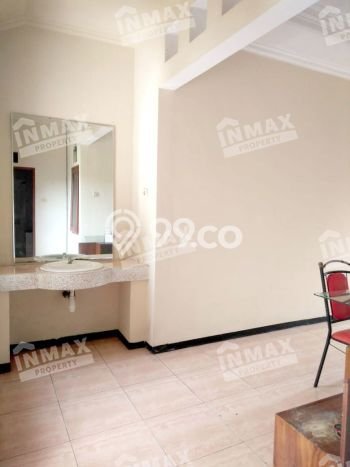 LOKASI STRATEGIS! Rumah di Araya, Akses ke Stasiun, 3 KM, LT 161m² Bangunan 200m² LOKASI STRATEGIS! Rumah di Araya, Akses ke Stasiun, 3 KM, LT 161m² Bangunan 200m²