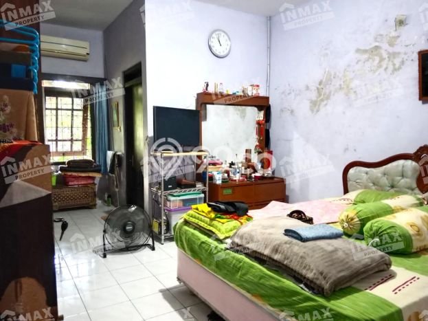 Rumah Luas Tanah 477m² di Kutisari, Surabaya - Akses Mudah Rumah Luas Tanah 477m² di Kutisari, Surabaya - Akses Mudah