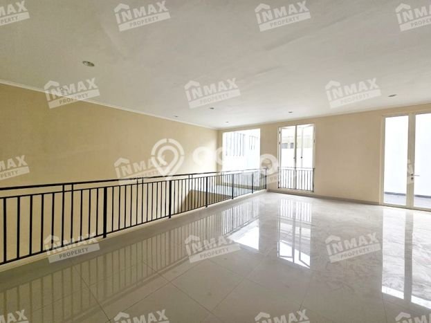 Rumah Elit LB 330m2 Siap Huni Desain Elegan di Araya, Malang Rumah Elit LB 330m2 Siap Huni Desain Elegan di Araya, Malang
