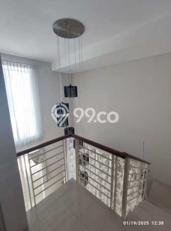 For Sale! Luxury House LT 180m2 Desain Modern di Pakuwon For Sale! Luxury House LT 180m2 Desain Modern di Pakuwon