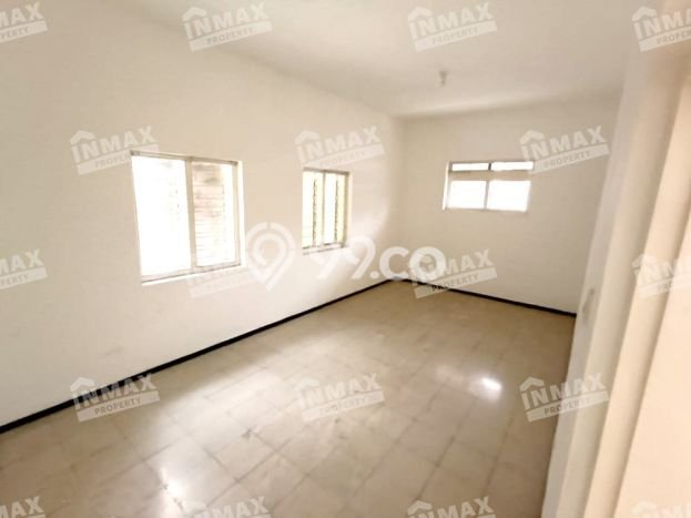 FEATURED! Rumah di Klojen, 5 KT, Lokasi Strategis, Luas 297m² Bangunan 200m² FEATURED! Rumah di Klojen, 5 KT, Lokasi Strategis, Luas 297m² Bangunan 200m²