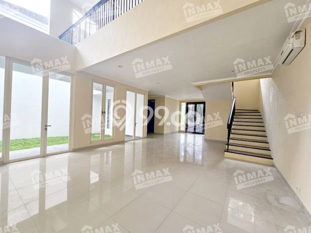 Rumah Elit LB 330m2 Siap Huni Desain Elegan di Araya, Malang Rumah Elit LB 330m2 Siap Huni Desain Elegan di Araya, Malang