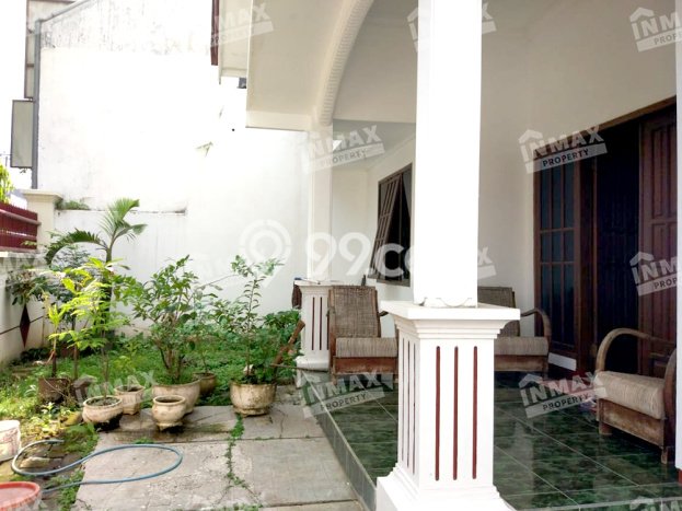 Rumah Modern 4 Kamar LT 293m2 di Malang Kota Rumah Modern 4 Kamar LT 293m2 di Malang Kota