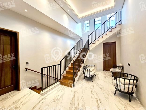 Rumah di Buring, 4 KM, Pemandangan Kota, Luas 150m² LB 240m² Rumah di Buring, 4 KM, Pemandangan Kota, Luas 150m² LB 240m²