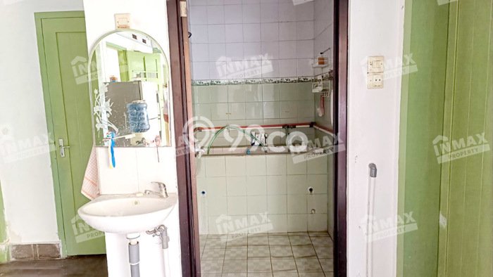 Dijual Rumah 4 KT di Klojen, Malang - LT 231m² Dijual Rumah 4 KT di Klojen, Malang - LT 231m²