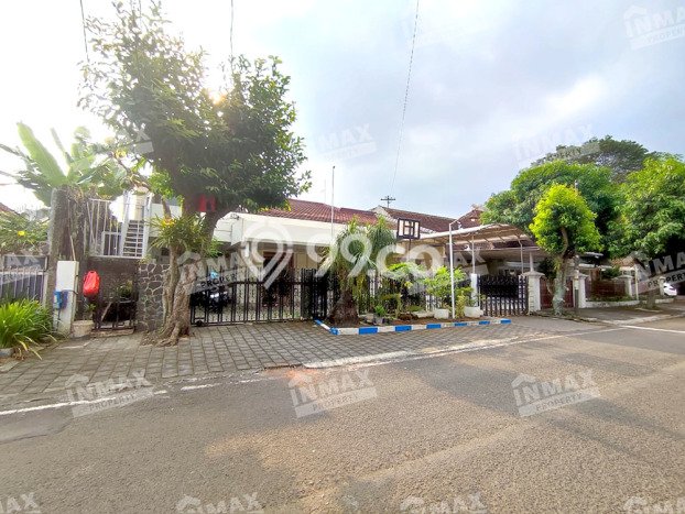 Rumah Mewah LB 600m2 Siap Huni Desain Elegan di Rampal Celaket, Malang Rumah Mewah LB 600m2 Siap Huni Desain Elegan di Rampal Celaket, Malang