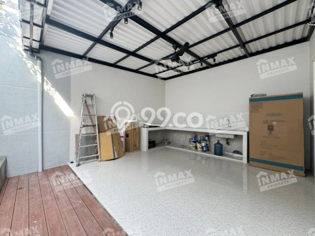 Rumah Modern 2 KT di Citraland Surabaya Semi Furnished Rumah Modern 2 KT di Citraland Surabaya Semi Furnished