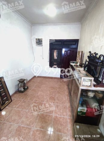 Rumah Mewah LB 450m2 Siap Huni Desain Elegan di Nginden, Surabaya Rumah Mewah LB 450m2 Siap Huni Desain Elegan di Nginden, Surabaya